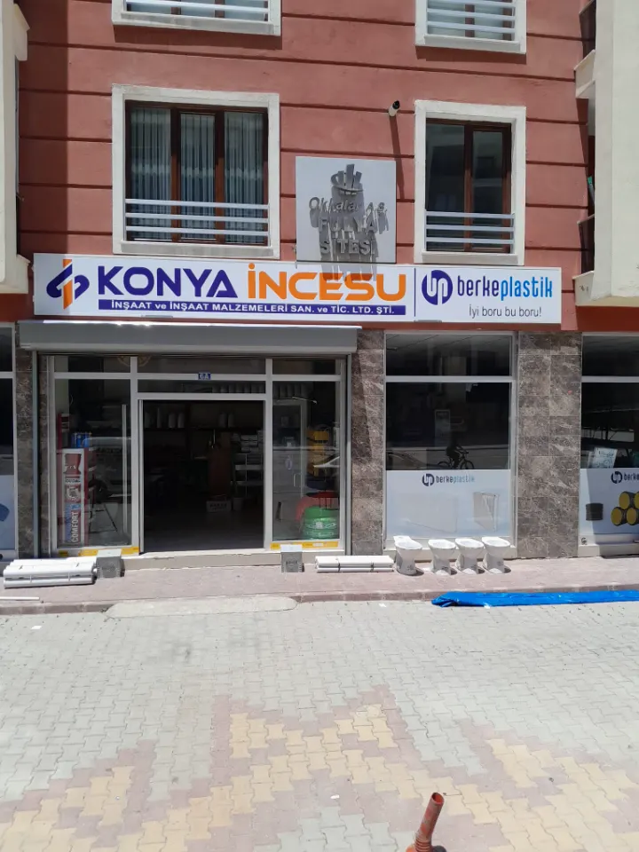 Konya İncesu mağazasının giriş cephesi